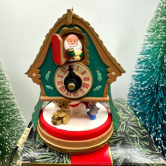 Hallmark Keepsake Ornament Enchanted Clock Magic Light Motion Christmas Holiday - Picture 3 of 12